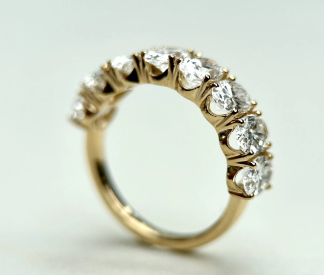 LD100-YG or LD100-P  Oval Half Band – 2.5ct