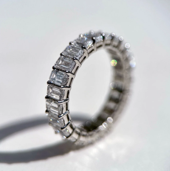 LD108-YG or LD108-P  Full Emerald Cut Diamond Band – 4ct