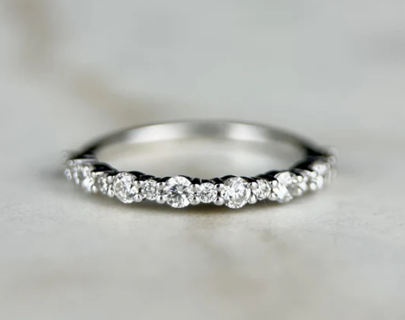 LD071-P or LD071-YG Alternate Round Wedding Band – 0.45ct
