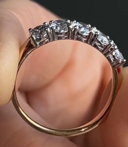 LD086-YG or LD086-P Oval Cut Low Set Diamond Band – 1.75ct