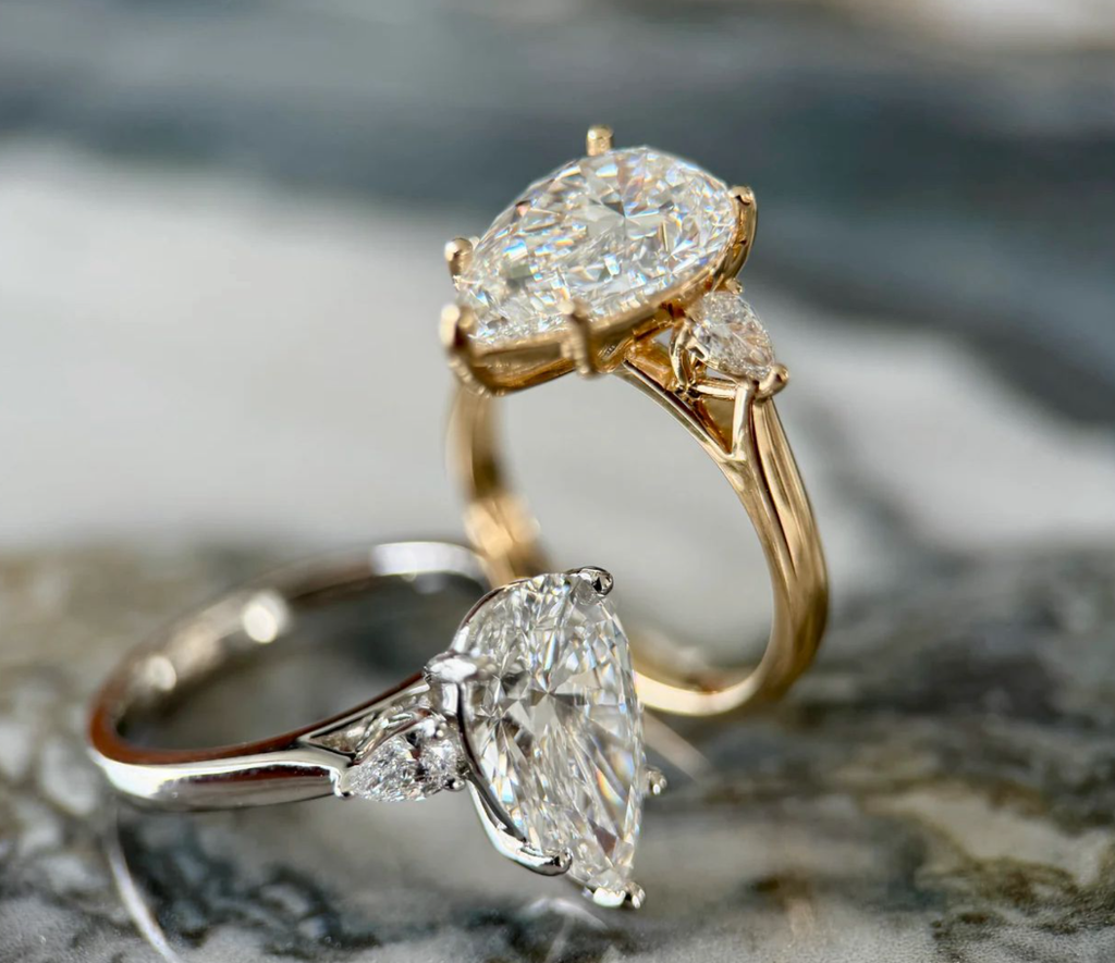 LD2056 YG and LD2056 P - pear is 13 x 8mm and little pears are 4 x 2.5mm engagement ring (supply and set little ones)  (Mount)  