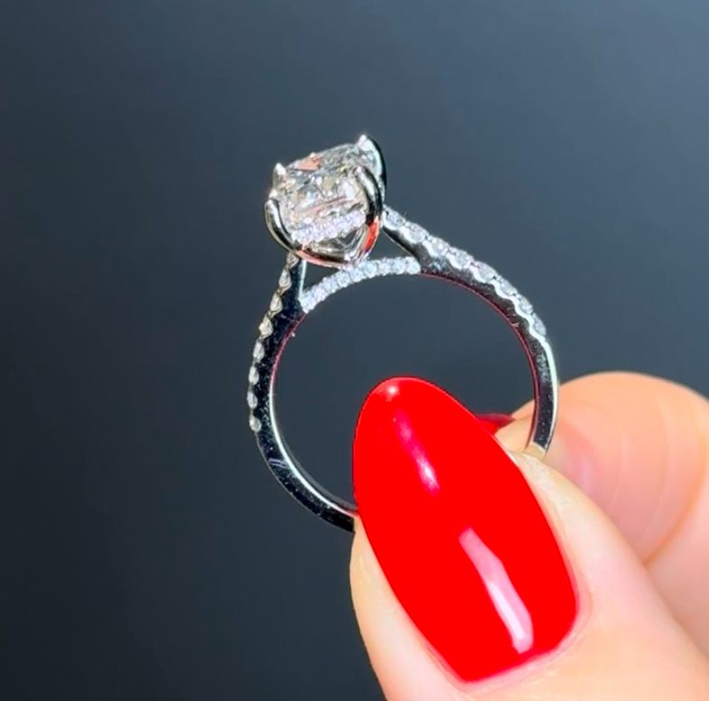 LD 2048 YG and LD 2048 PT   10 x 7mm cushion diamond engagement ring (Mount)     